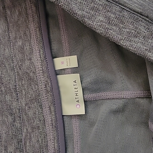 Athleta Gray Drawstring Shorts, Women's Size Medium, Great Condition! - Picture 4 of 6